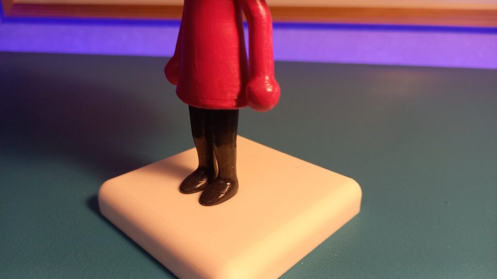 Une statuette de type Mii vernie.